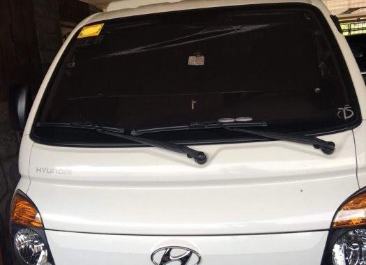 Sell 2nd Hand 2014 Hyundai H-100 Manual Diesel in Meycauayan