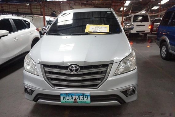 Selling Silver Toyota Innova 2014 Automatic Diesel in Manila