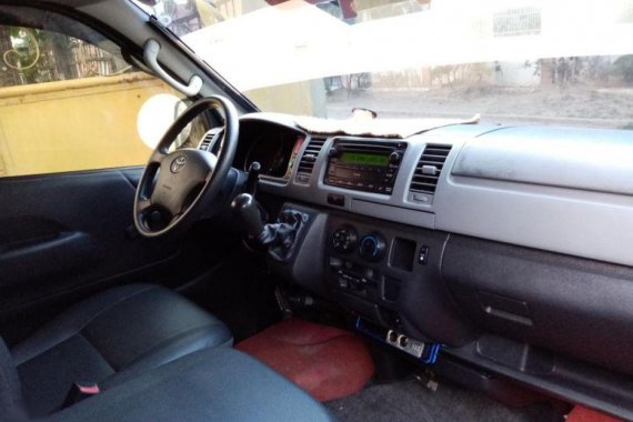 Selling Toyota Hiace 2013 Manual Diesel in San Isidro