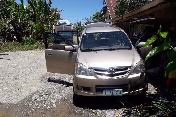 Selling Suv Beige Toyota Avanza 2012