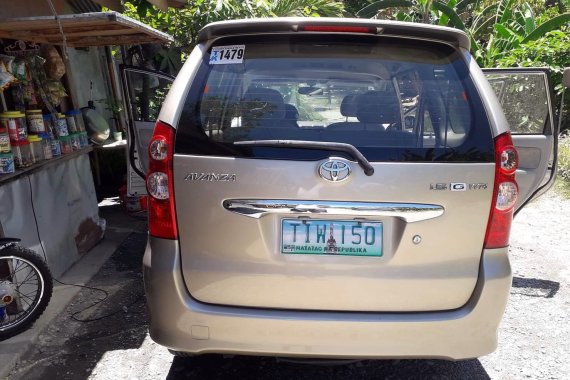 Selling Suv Beige Toyota Avanza 2012