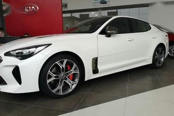 Selling New Kia Stinger Automatic Gasoline in Quezon City