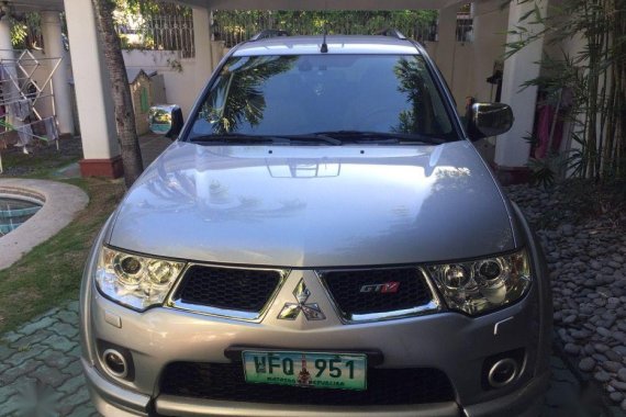 Selling 2nd Hand Mitsubishi Montero 2013 Automatic Diesel at 50000 km in Quezon City