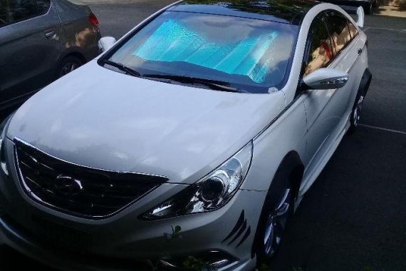 Selling 2nd Hand Hyundai Sonata 2011 Automatic Gasoline at 61000 km in Manila