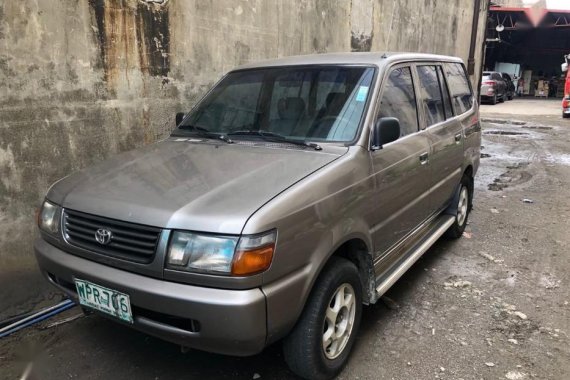 Selling 2nd Hand Toyota Revo 2000 Manual Diesel at 130000 km in Manila