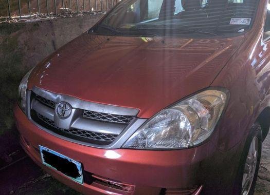 Red Toyota Innova 2008 for sale in Manual