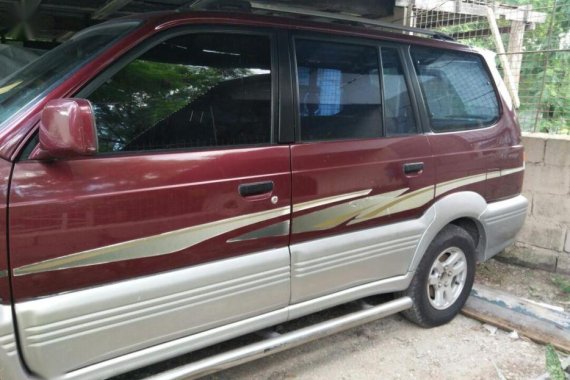 Selling Toyota Revo 2000 Manual Gasoline in Malabon