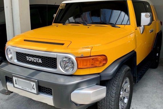 Sell 2nd Hand 2015 Toyota Fj Cruiser at 14000 km in Pasig