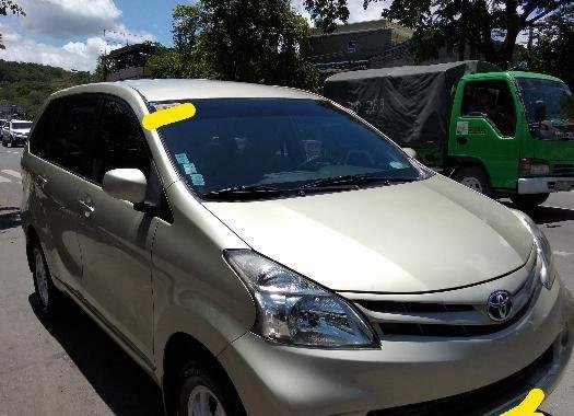 Selling 2nd Hand Toyota Avanza 2012 in Angono