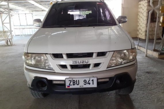 2nd Hand Isuzu Crosswind 2005 at 130000 km for sale