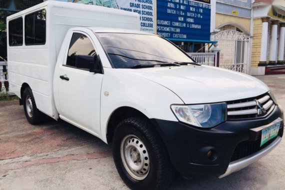 Sell 2nd Hand 2012 Mitsubishi L200 at 70000 km in Marikina