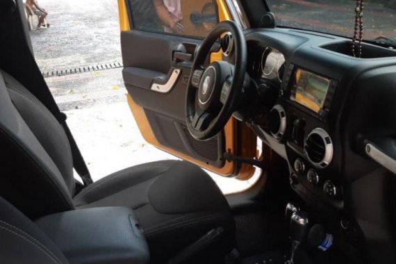 2nd Hand Jeep Rubicon 2014 Automatic Diesel for sale in Quezon City