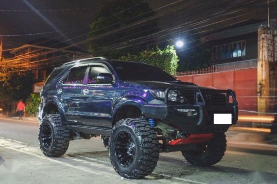 2nd Hand Toyota Fortuner 2005 Automatic Diesel for sale in Pasay