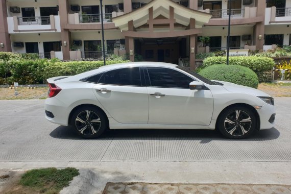 Selling White Honda Civic 2016 in Metro Manila 