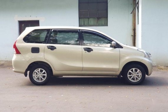 Selling Toyota Avanza 2014 Automatic Gasoline in Quezon City