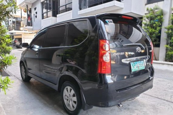 2nd Hand Toyota Avanza 2011 for sale in Quezon City