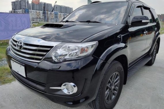 Sell Black 2015 Toyota Fortuner at 81000 km in Makati