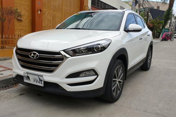 Sell White 2016 Hyundai Tucson at 28000 km in Quezon City 