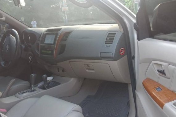 2nd Hand Toyota Fortuner 2010 Automatic Diesel for sale in Quezon City