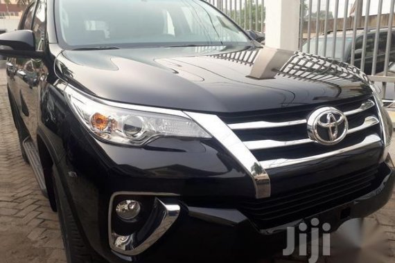 Selling 2nd Hand Toyota Fortuner 2017 Manual Diesel at 26000 km in Cebu City