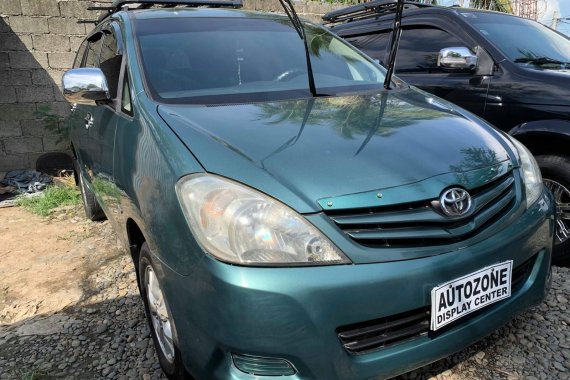 Sell Green 2010 Toyota Innova Manual Diesel in Isabela 