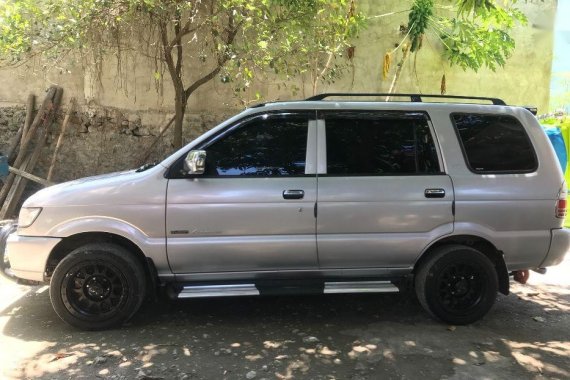 Selling Isuzu Crosswind 2002 at 110000 km in Consolacion