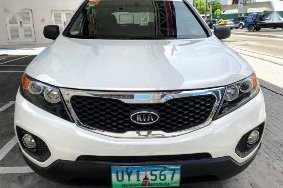 Selling 2nd Hand Kia Sorento 2012 Automatic Diesel at 70000 km in Makati