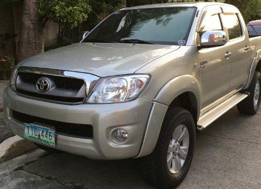 2nd Hand Toyota Hilux 2011 for sale in Quezon City