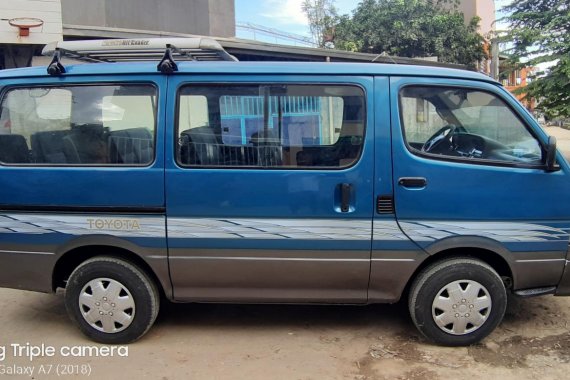 Blue 1996 Toyota Hiace Manual Diesel for sale 