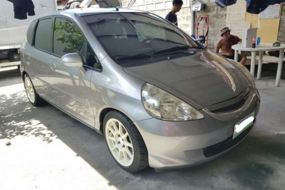 2nd Hand Honda Jazz 2006 at 91000 km for sale