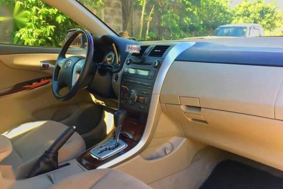 Sell 2nd Hand 2011 Toyota Altis at 60000 km in Silang