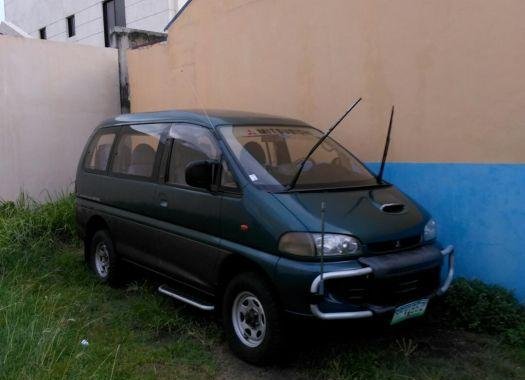 Selling 2nd Hand Mitsubishi Spacegear 1994 in Carmona