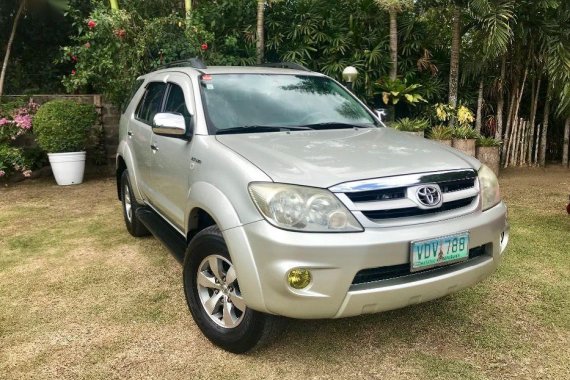 Selling Toyota Fortuner 2006 at 144000 km in Lipa