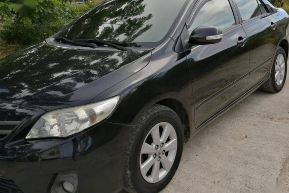 2nd Hand Toyota Altis 2011 at 100000 km for sale