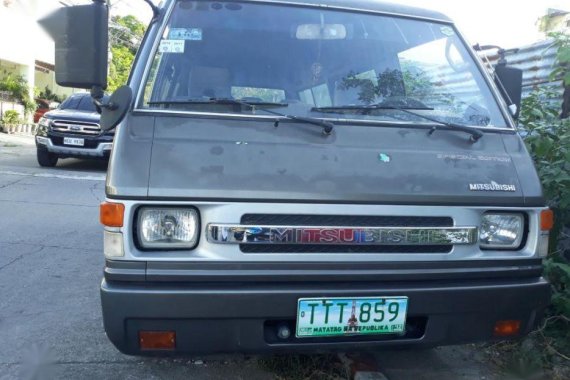 Selling 1997 Mitsubishi L300 Van for sale in Parañaque
