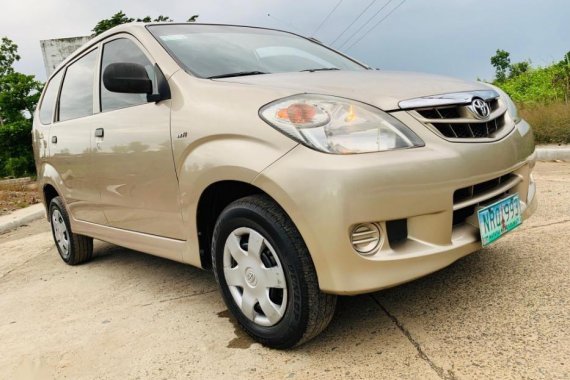 Selling 2nd Hand Toyota Avanza 2010 in Santiago