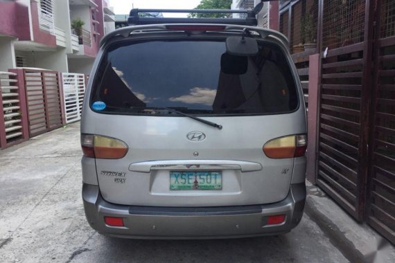 2nd Hand Hyundai Starex 2005 at 90000 km for sale