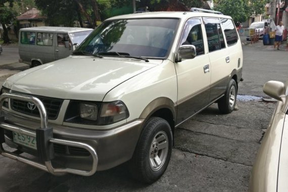 Selling 2nd Hand Toyota Revo 2001 in Quezon City