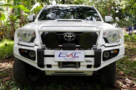 Selling 2nd Hand Toyota Tacoma 2013 Automatic Gasoline at 21000 km in Quezon City