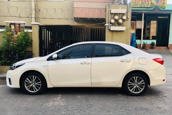 2nd Hand Toyota Corolla Altis 2015 at 40000 km for sale