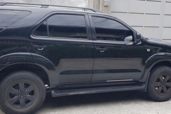 Toyota Fortuner 2005 Automatic Diesel for sale in Manila