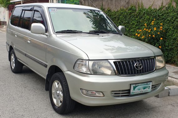 Used 2004 Toyota Revo at 77000 km for sale 