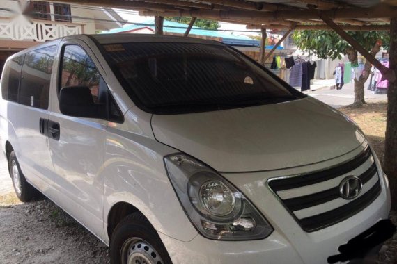 Selling 2nd Hand Hyundai Starex 2018 Van Manual Diesel at 10000 km in Lipa