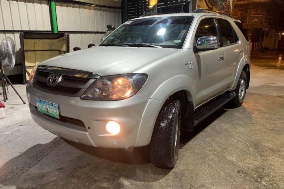 Sell 2nd Hand 2006 Toyota Fortuner Suv Automatic Gasoline at 80000 km in Quezon City