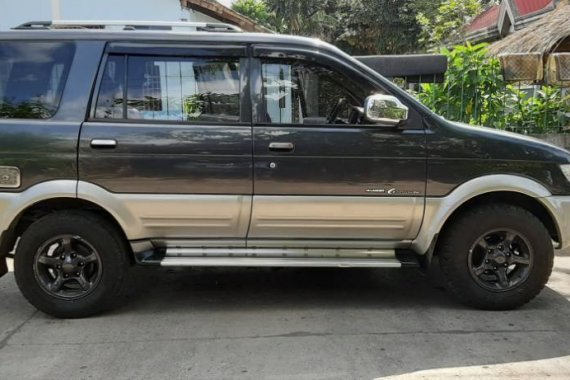 Selling 2nd Hand Isuzu Crosswind 2003 in Naga