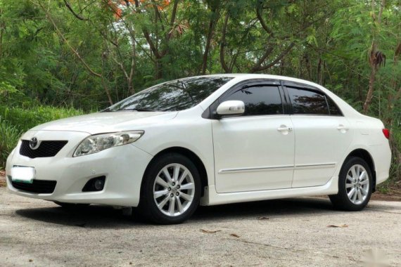 Selling 2nd Hand Toyota Corolla Altis 2010 in Parañaque