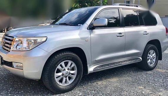 Selling 2nd Hand Toyota Land Cruiser 2008 at 128000 km in Muntinlupa