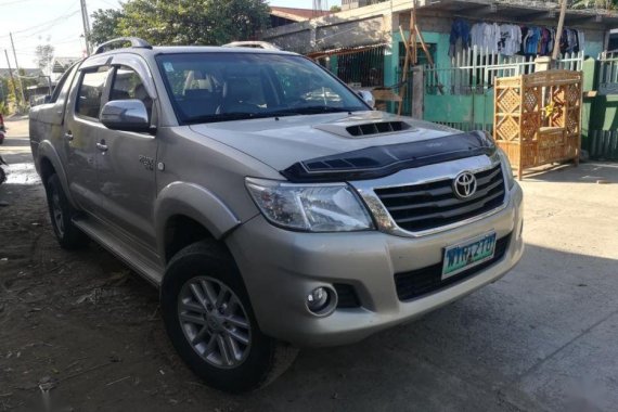 Selling 2nd Hand Toyota Hilux 2014 in Alcala