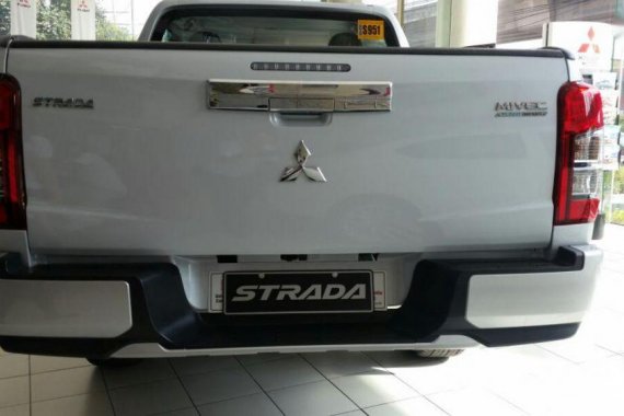 Selling Brand New Mitsubishi Strada 2019 in Aguilar