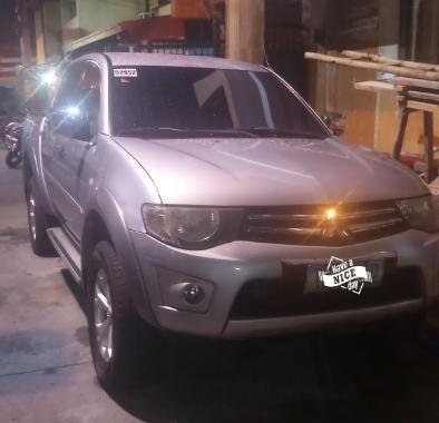 Selling 2nd Hand Mitsubishi Strada 2012 in Mandaluyong